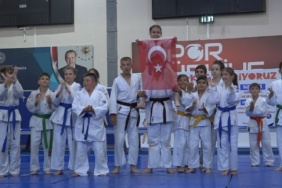 Kırklareli’nde yaz spor okulları törenle açıldı