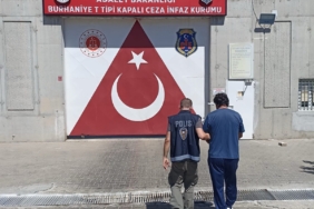 24 yıl 8 ay hapis cezası ile aranan şahıs Burhaniye’de yakalandı