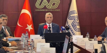Bakan Bolat: "Türkiye milli gelirinin 13’de 1’ini kara, hava, deniz ve demiryollarından oluşan lojistik sektörü sağlıyor"
