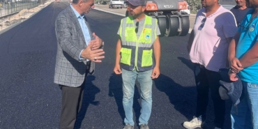 Karasu’nun o caddesi 11 bin ton sıcak asfaltla sil baştan yenileniyor