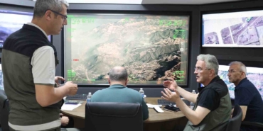 Bakan Yardımcısı ve Bursa protokolü orman yangınlarını yakından takip ediyor