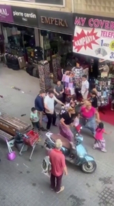 Pendik’te kadınların saç saça baş başa kavgası