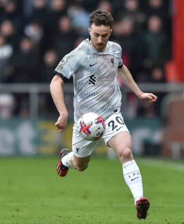 Liverpool’un Portekizli futbolcusu Diogo Jota, trafik kazasında hayatını kaybetti