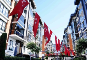 Bahçelievler Türk bayraklarıyla donatıldı