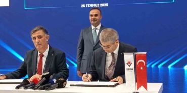 Sanayi ve Teknoloji Bakanı Mehmet Fatih Kacır, IDEF’i ziyaret etti