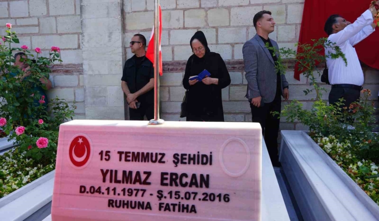 15 Temmuz Şehitleri Edirnekapı Şehitliği’nde dualarla anıldı