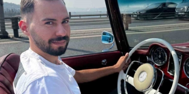 Türk koleksiyonerin restore ettiği araç sosyal medyada büyük beğeni topladı