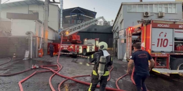 Kocaeli’de demir çelik fabrikasında yangın