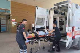 İnegöl’de lastiği patlayan araç şarampole yuvarlandı