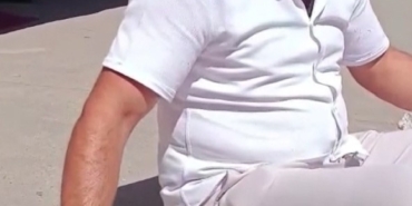 Pendik’te sıcaklık 40 dereceyi gördü, esnaf asfalt üstünde yumurta pişirip afiyetle yedi