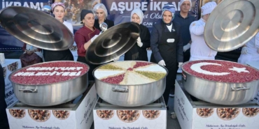 Esenyurt’ta aşure bereketi: 17 bin kişiye aşure ikram edildi