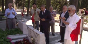 15 Temmuz Gazileri Platformu Başkanı Erol Bulut Edirnekapı Şehitliğini ziyaret etti