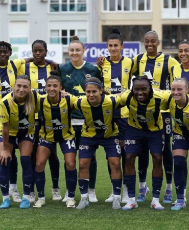 Fenerbahçe’de 17 oyuncunun sözleşmesi uzatıldı
