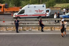 Bilecik’te kontrolden çıkan tır devrildi: 1 yaralı