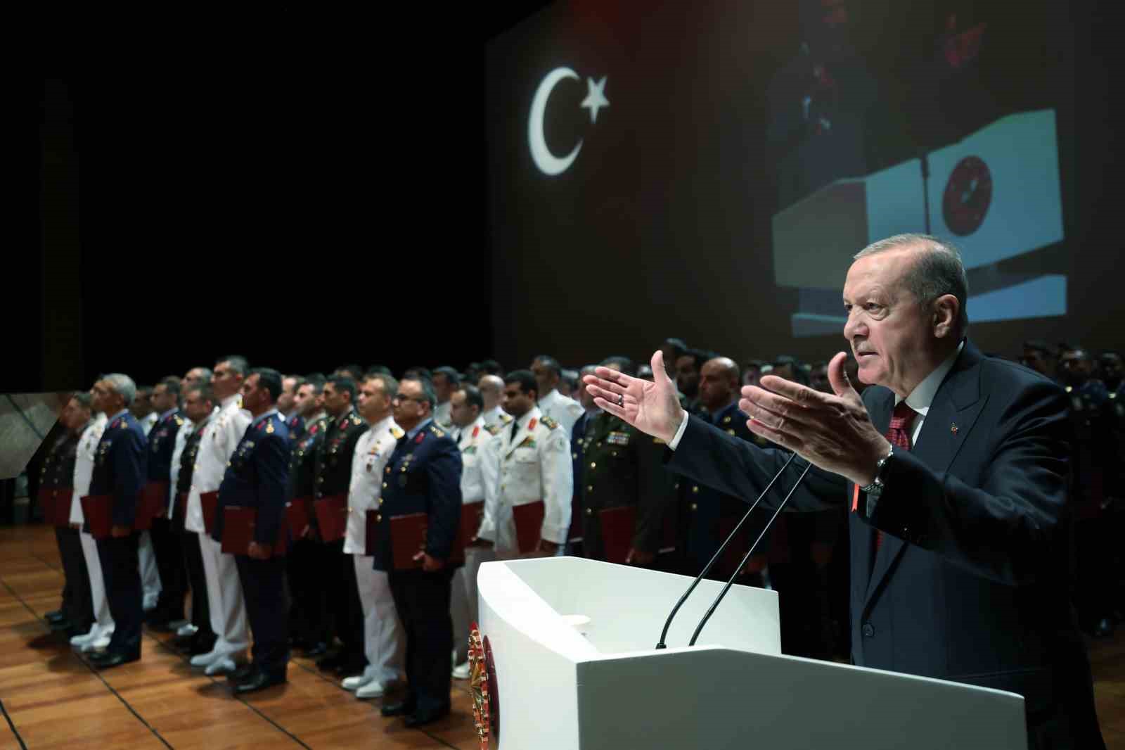 Cumhurbaşkanı Erdoğan: "Terörsüz Türkiye’ ve ‘terörsüz bölge’ hedeflerimize doğru kararlı, ümitli ve dikkatli bir şekilde ilerliyoruz"