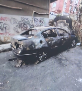 Bahçelievler’de polis yelekli hırsızlar, yakalanmamak için aracı yaktı