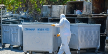 Esenyurt Belediyesi ilçeyi yaşanabilir hale getirmek için temizlik çalışmalarına devam ediyor