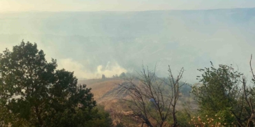 Kocaeli’nin farklı noktalarında aynı anda çıkan yangınlara müdahale sürüyor