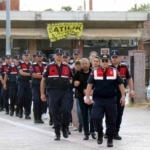 Sakarya’da araç dolandırıcılığı operasyonu: 13 şüpheli adliyede