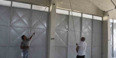 Belediye ekipleri, boya-badana ve tadilat hizmetiyle yüzleri güldürdü