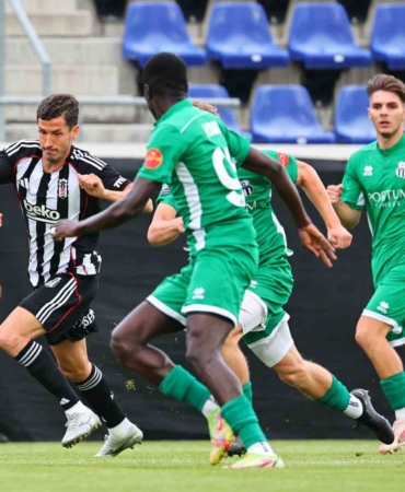 Hazırlık maçı: Beşiktaş: 1 - FC Petrzalka: 2