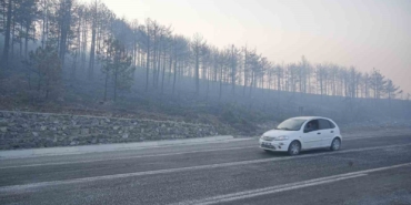 Bursa’daki orman yangını 3. gününde... Gökyüzünü kaplayan duman bulutundan göz gözü görmüyor