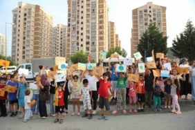 Çocukları gülümsetiyor, yaraları birlikte sarıyoruz