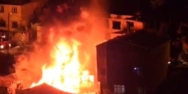 Gaziosmanpaşa’da patlayan buzdolabı evi kül etti