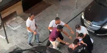 Fatih’te yol verme kavgası kamerada