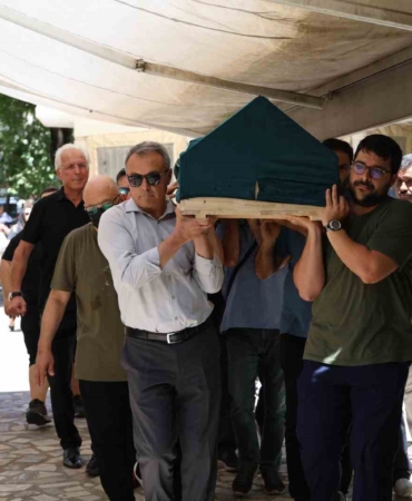 Rize’de meydana gelen uçak kazasında hayatını kaybeden pilot son yolculuğuna uğurlandı