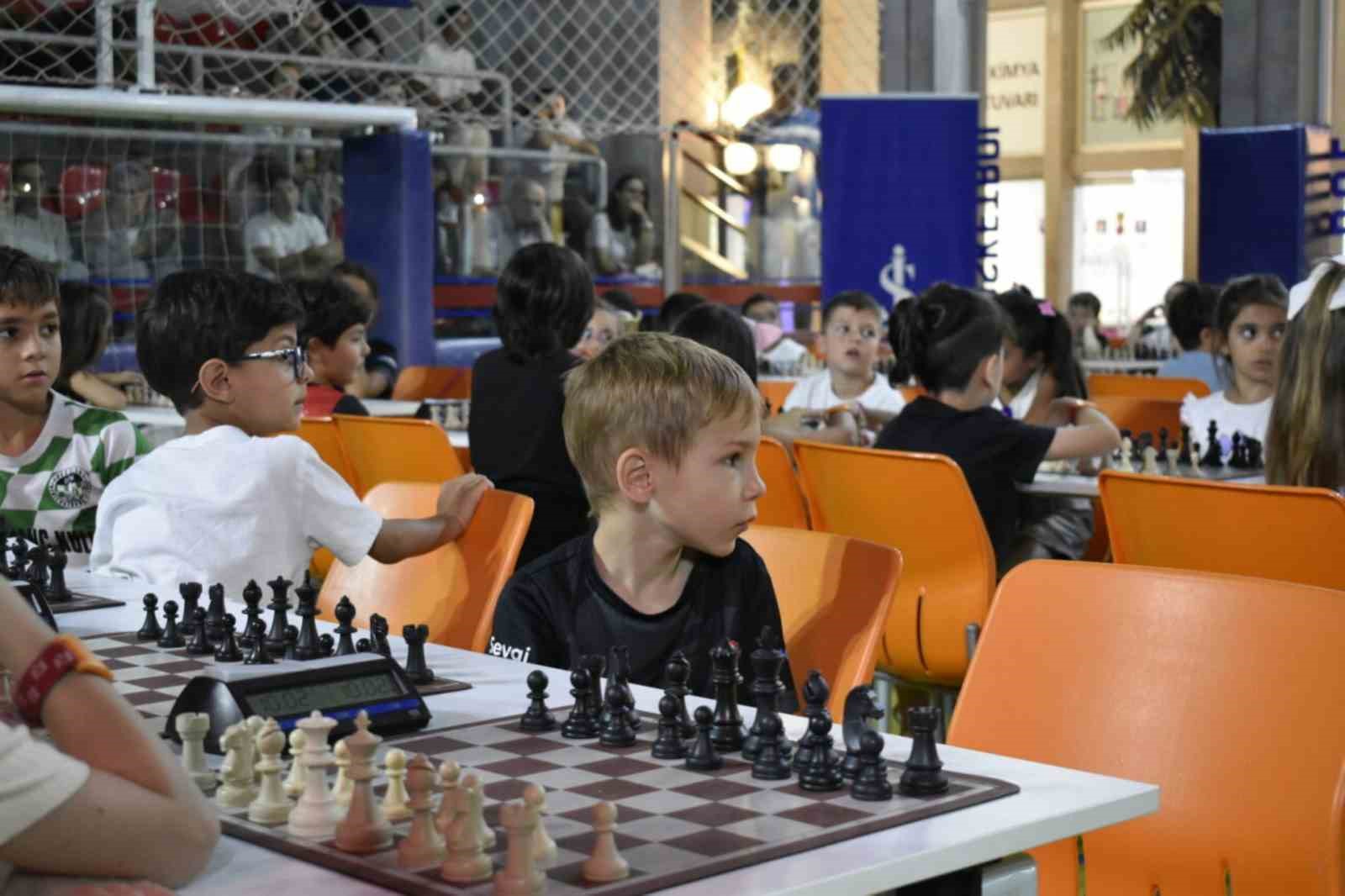 KidZania İstanbul’da Geleneksel Satranç Şenliği büyük ilgi gördü