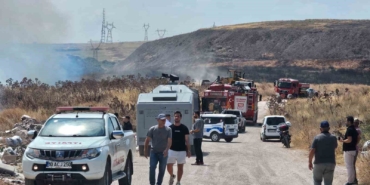 Bandırma’da 3 noktada aynı anda çıkan yangın ormana sıçramadan kontrol altına alındı