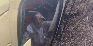 Çanakkale’de takla atan araçta sıkışan sürücü kurtarıldı