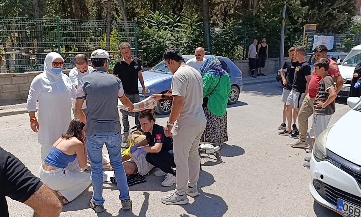 Yaralanan vatandaşı güneşten böyle korudular