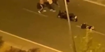 Avcılar’da kavga eden şahısları ayırmaya çalışan kadın bayıldı