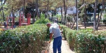 Silivri’de park, bahçe ve yeşil alanlarda bakım çalışmaları sürüyor