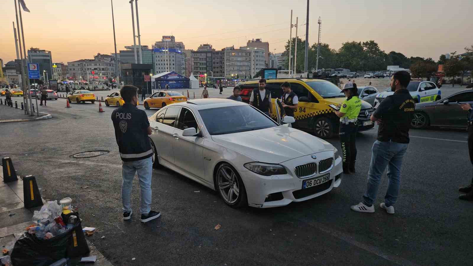 İstanbul genelinde helikopter destekli ’Huzur İstanbul’ denetimi