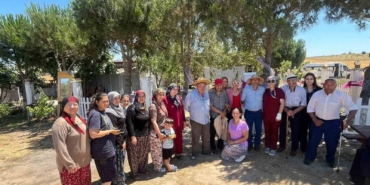 Huzurevi sakinleri lavanta tarlasına konuk oldu