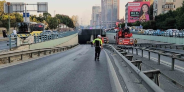 Zincirlikuyu’da İETT otobüsü alevlere teslim oldu