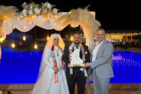 Başkan Dilsiz, Bayırköy’de ailelerin mutlu günlerinde yanlarında oldu