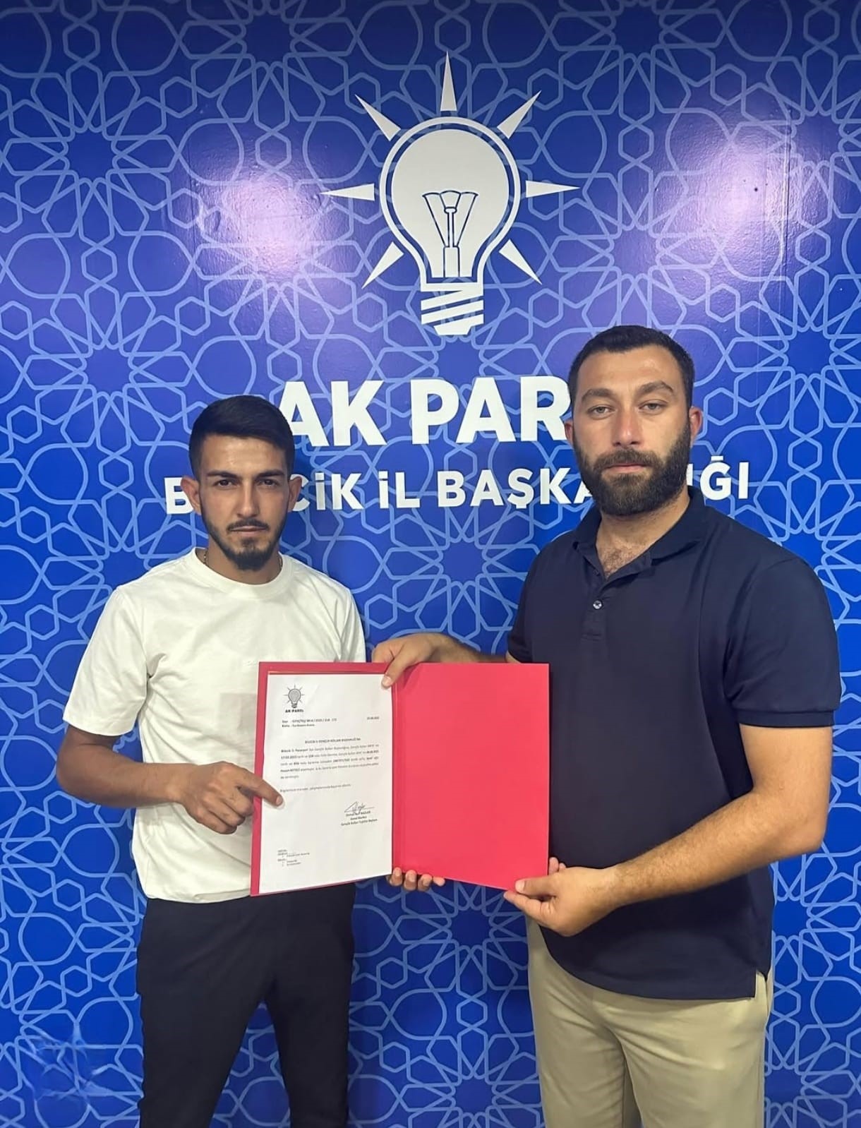 AK Parti Pazaryeri’nde bayrak değişimi