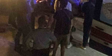 Yalova’da çöp kamyonu minibüsle çarpıştı: 2 yaralı