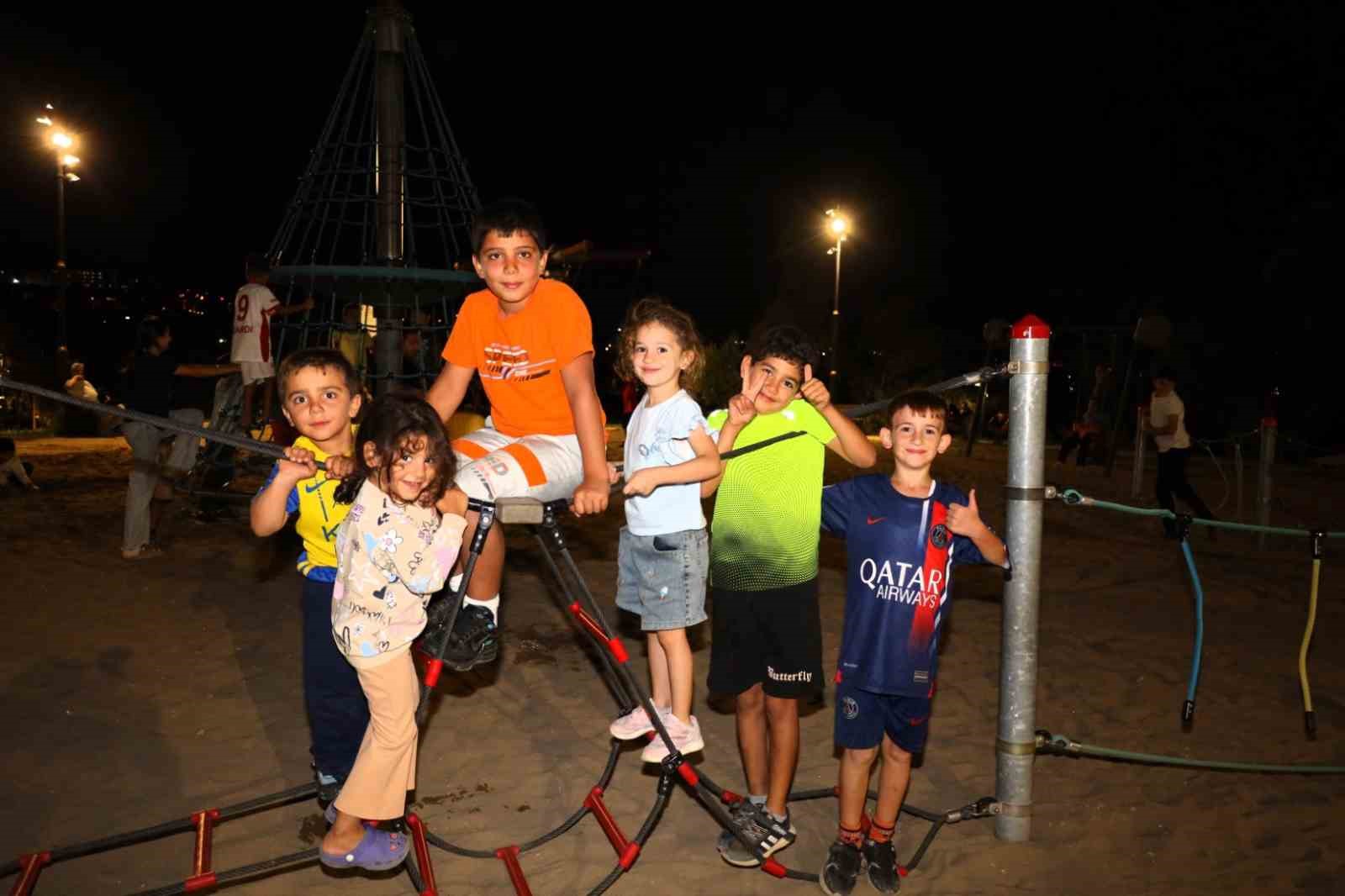 Yeşilin ve denizin buluştuğu yaşam alanı: Darıca Millet Bahçesi