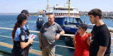 Çanakkale’de polis ekipleri vatandaşları bilgilendirdi
