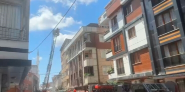 Eyüpsultan’da çatı tadilatı sırasında yangın çıktı