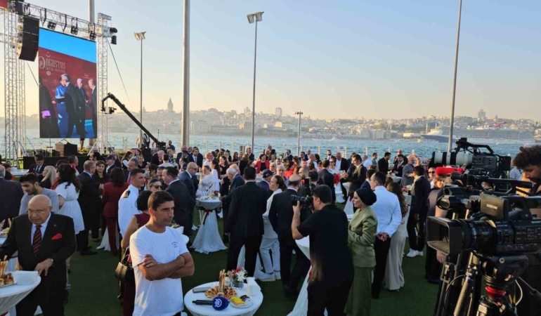 İstanbul Valiliği tarafından 30 Ağustos Zafer Bayramı resepsiyonu düzenlendi