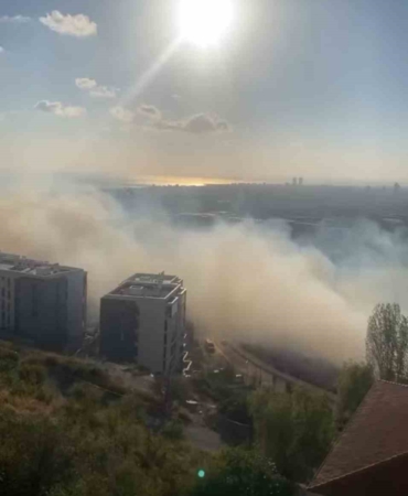 Maltepe’de geniş arazi yangını