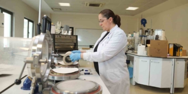 Kâğıt atıkları doğada çözünebilir saksıya dönüşecek