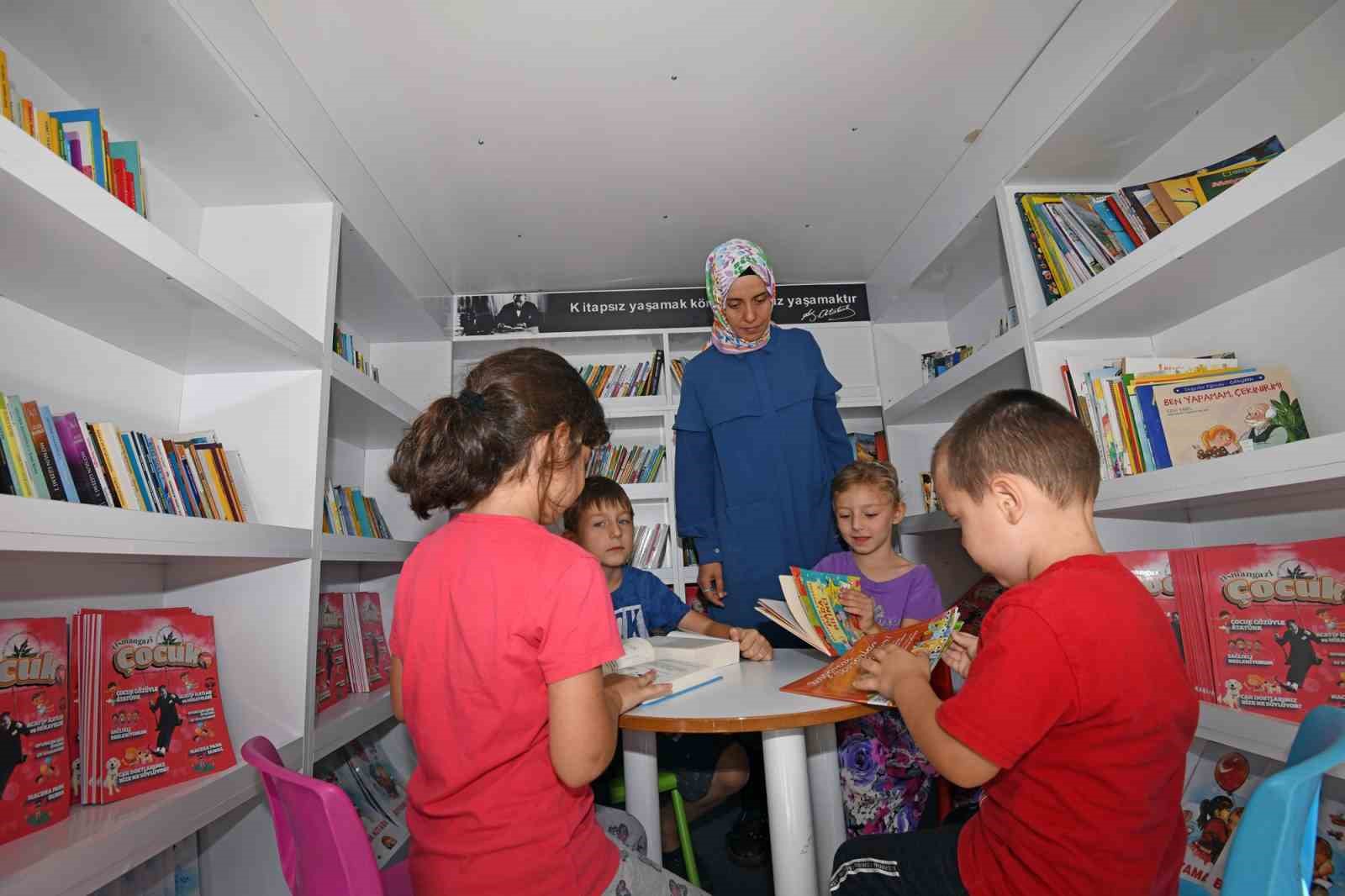 Gezici Kütüphane 1 yıldır yollarda