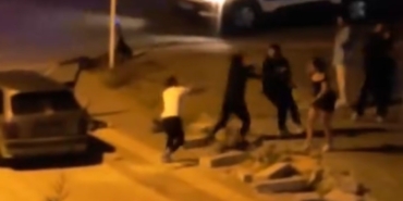 Bursa’da gençler arasında kavga: Cadde boks ringine döndü